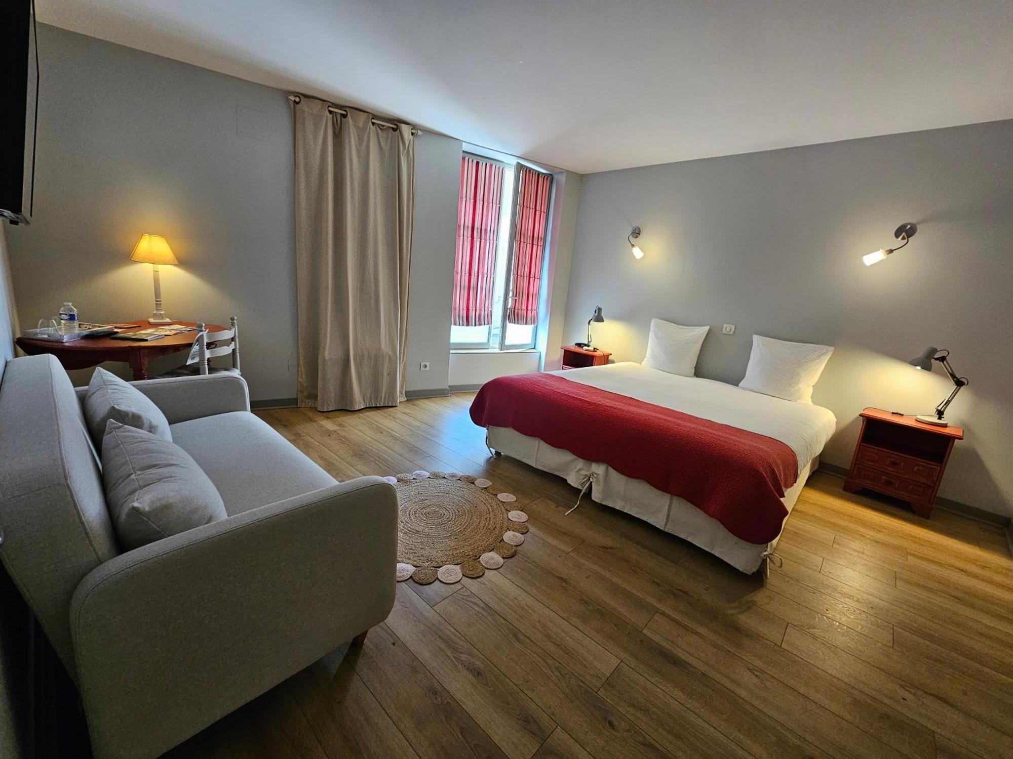 Logis Hotel Restaurant Relais De La Mothe Yzeures-sur-Creuse ภายนอก รูปภาพ
