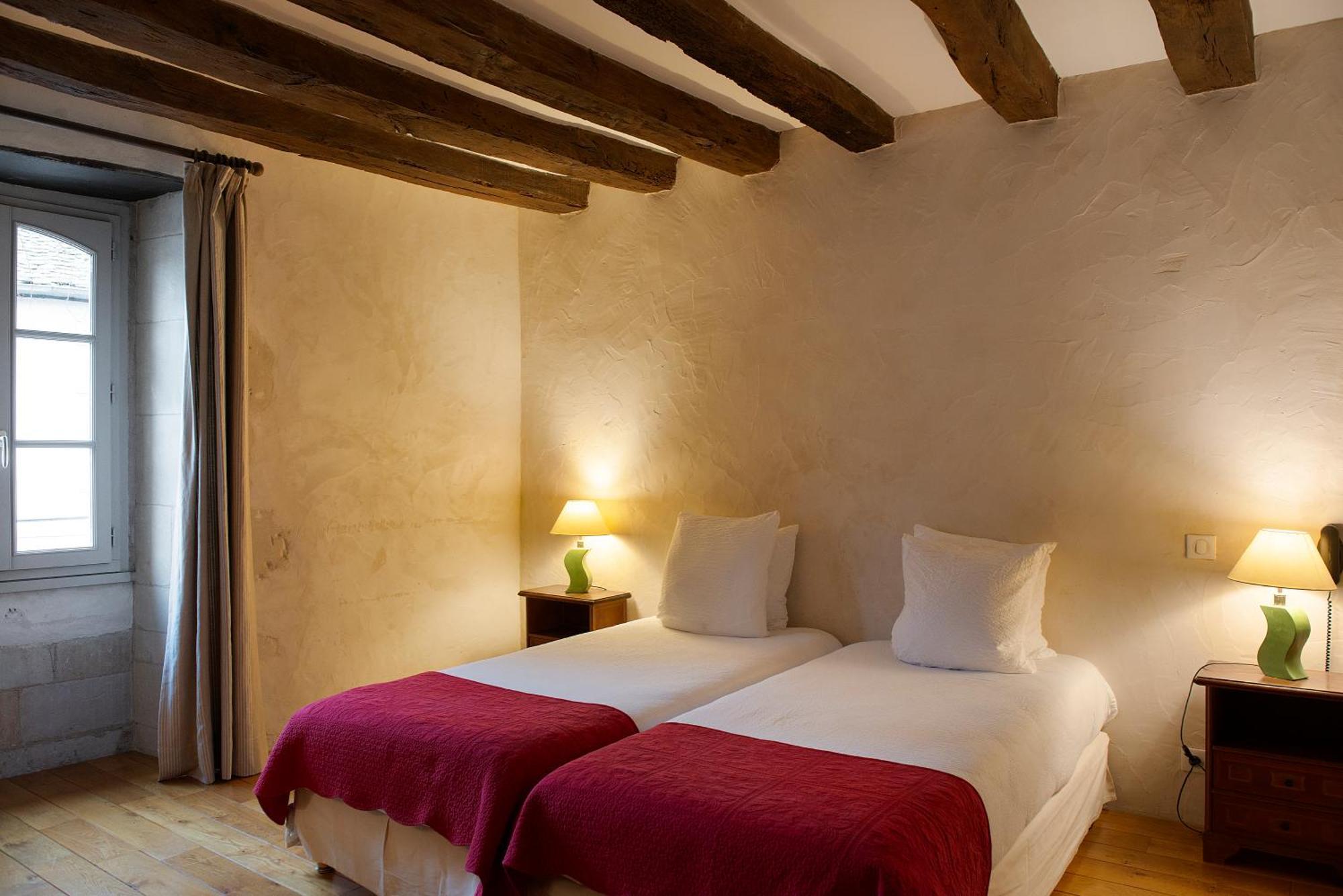 Logis Hotel Restaurant Relais De La Mothe Yzeures-sur-Creuse ภายนอก รูปภาพ