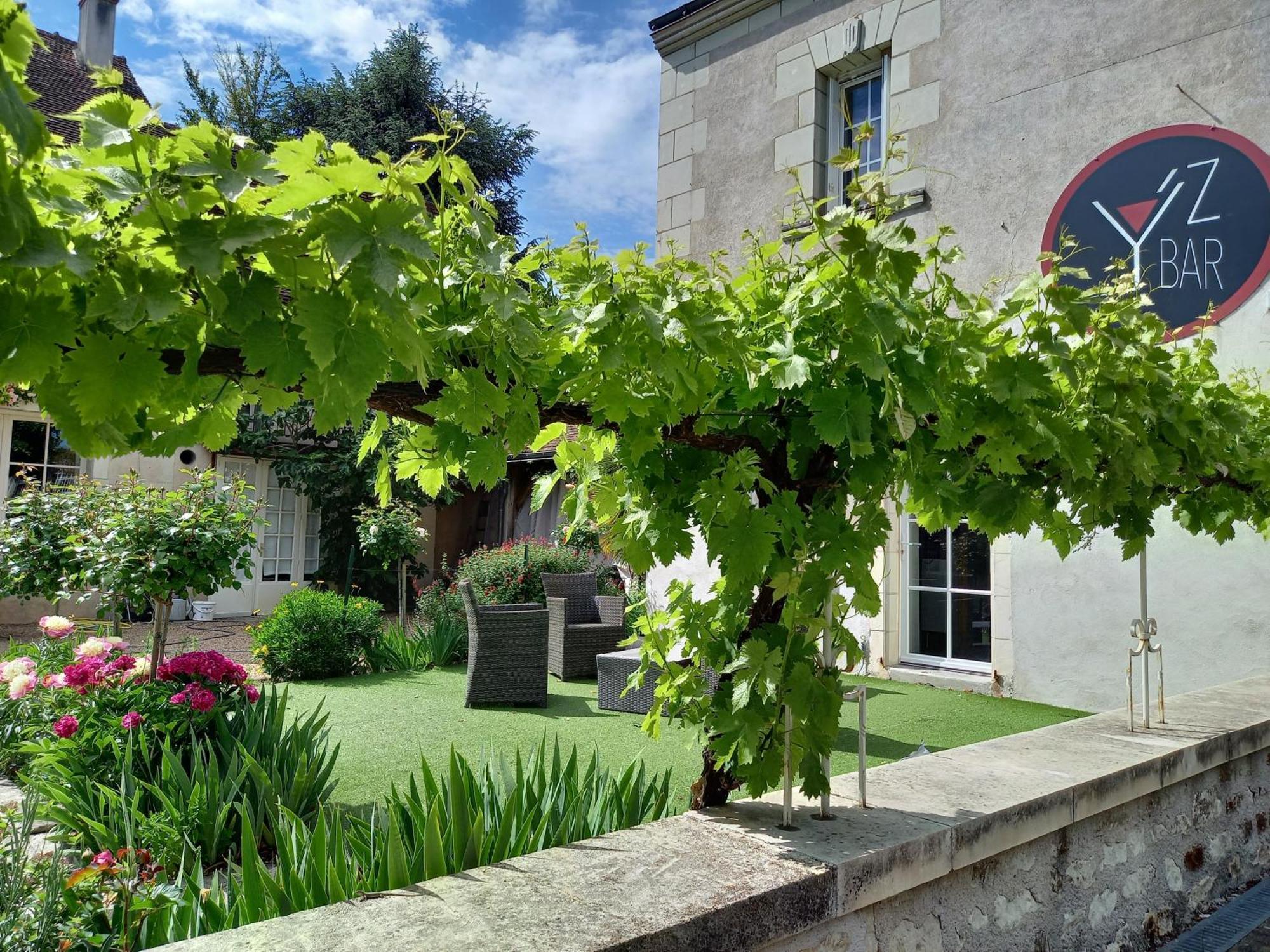 Logis Hotel Restaurant Relais De La Mothe Yzeures-sur-Creuse ภายนอก รูปภาพ