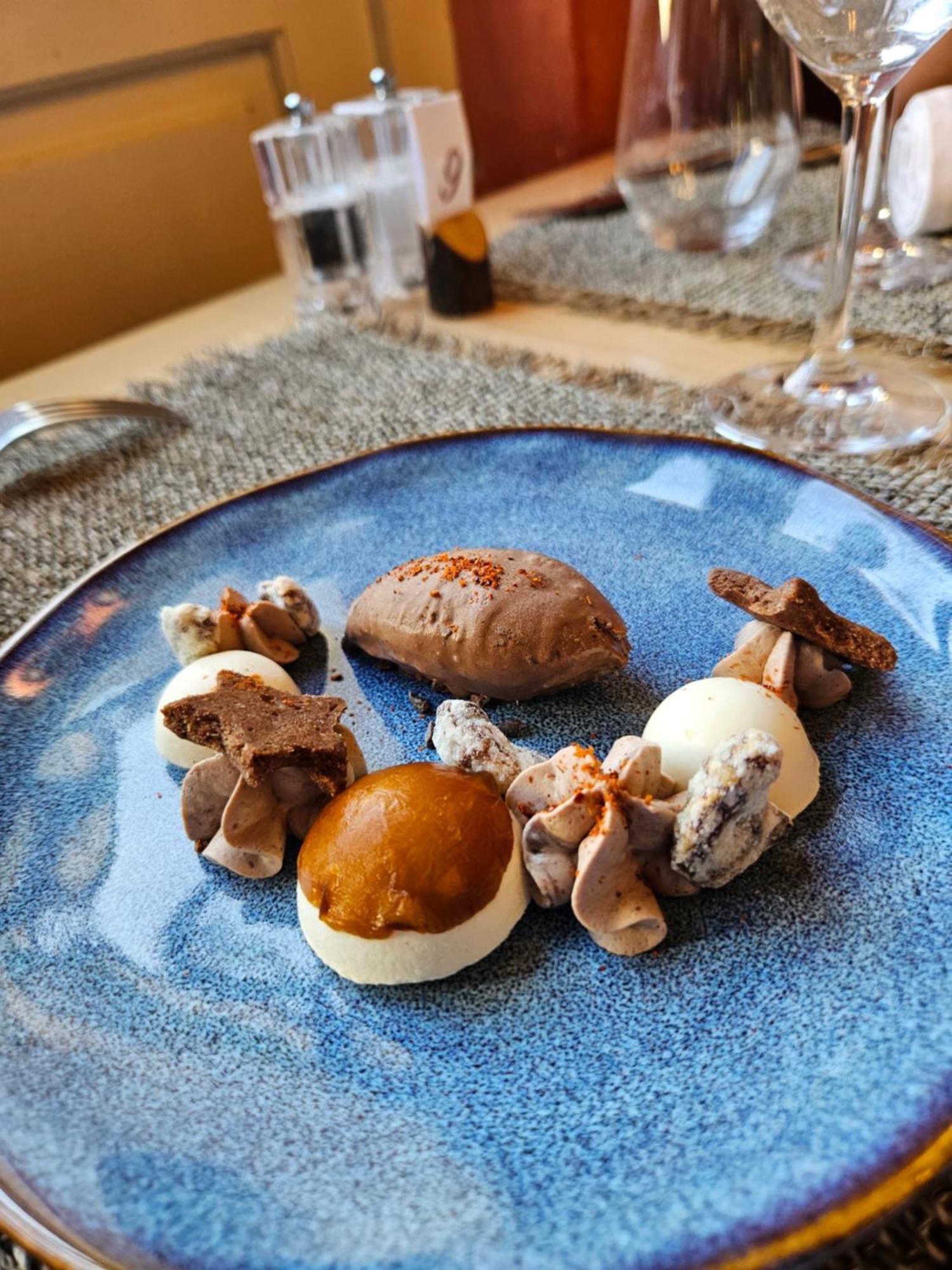 Logis Hotel Restaurant Relais De La Mothe Yzeures-sur-Creuse ภายนอก รูปภาพ