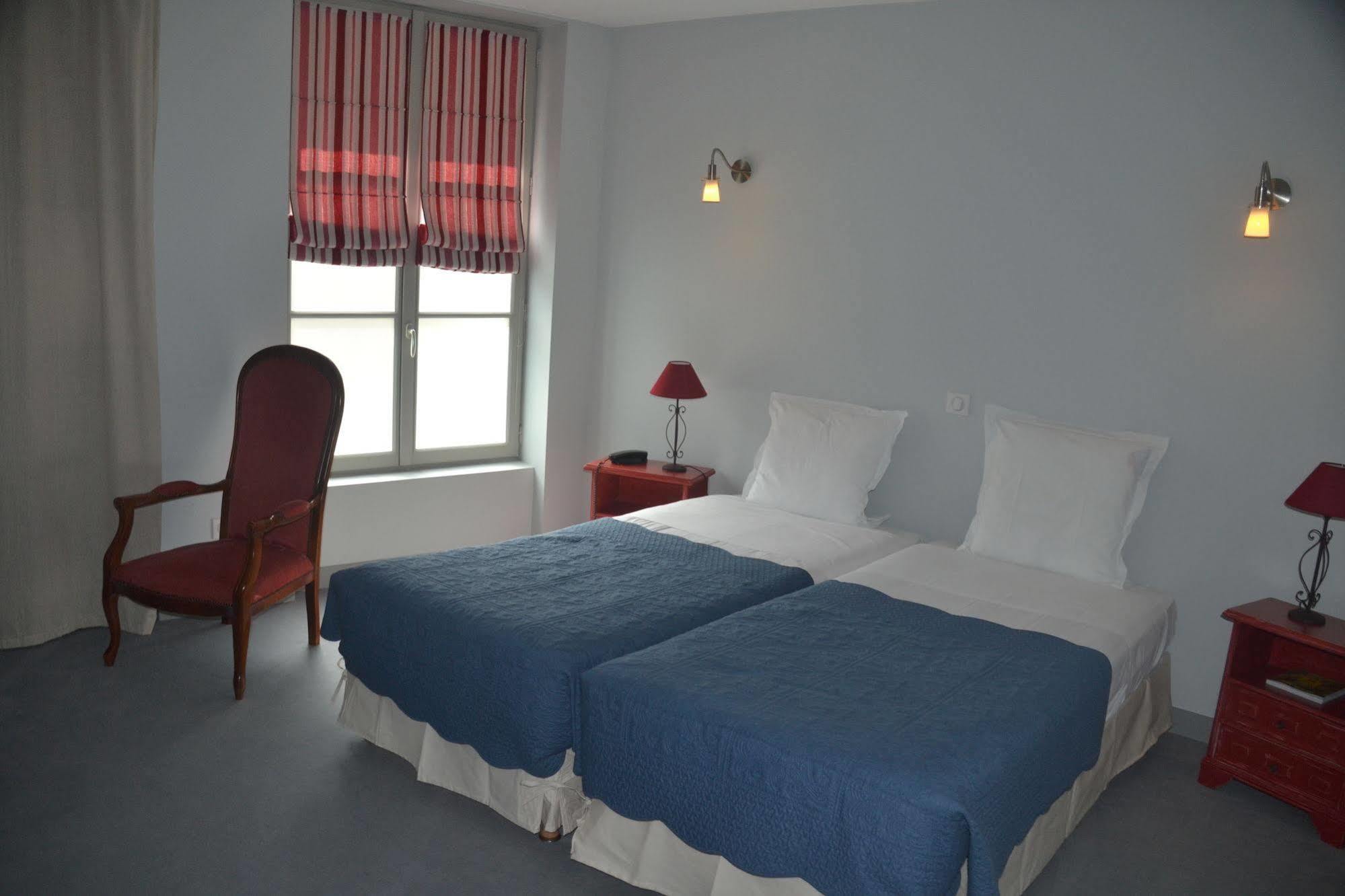 Logis Hotel Restaurant Relais De La Mothe Yzeures-sur-Creuse ภายนอก รูปภาพ